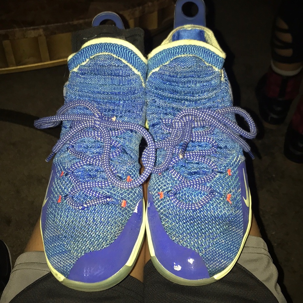 KD basketball shoes